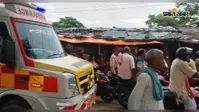 जाम में आधे घंटे अटकी मरीज की जिंदगी, साठी बाजार में एंबुलेंस चालक लगाता रहा रास्ते की गुहार