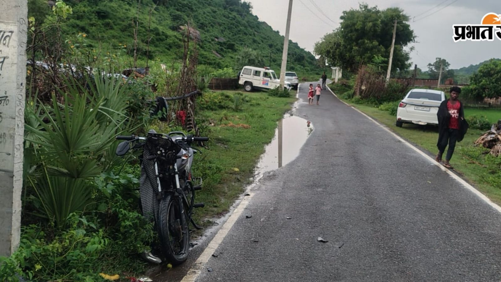 क्षतिग्रस्त बाइक की तस्वीर