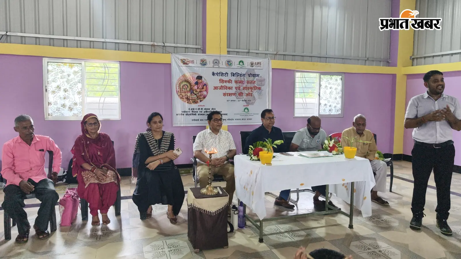 पिंड्राजोरा में 30 महिलाओं को सिक्की कला का प्रशिक्षण, टिकाऊ आजीविका पर जोर