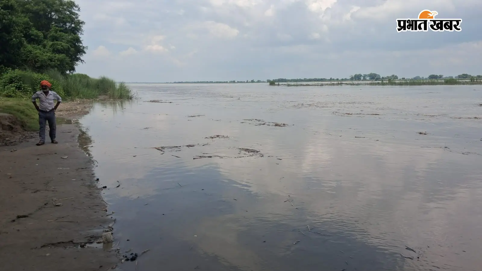सारण में फिर बढ़ा नदियों का जलस्तर, गंडक बैराज से आया 1.11 लाख क्यूसेक पानी, घाघरा में 19 सेंटीमीटर उछाल
