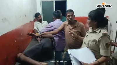 कपड़ा धोने को लेकर पत्नी से हुआ विवाद, बेटों ने पिता को पीटा; गला दबाने का भी आरोप, अस्पताल में भर्ती