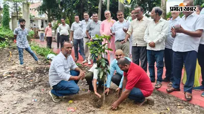 सहरसा: जायसवाल समाज की अनूठी पहल, दिवंगत विभूतियों की याद में ठाकुरबाड़ी परिसर में किया पौधरोपण