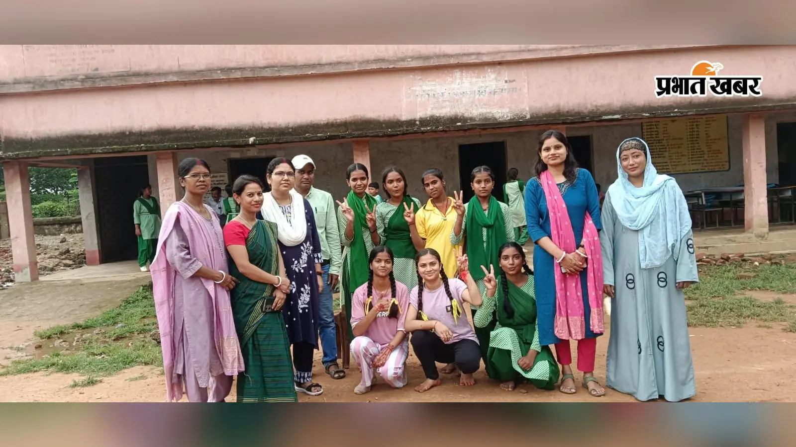 मैदान में मुकाबला, सड़कों पर साइकिल रैली, पीएम श्री स्कूल कसमार में खेल दिवस रहा खास