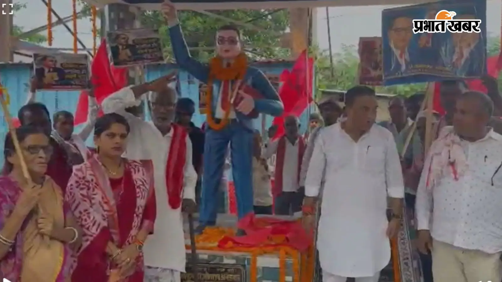 बिहटा में बाबा साहेब की नई प्रतिमा का अनावरण, पुराने मामले में दोषियों पर कार्रवाई की मांग