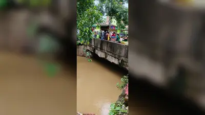 कैमूर: भगवानपुर में जर्जर पुल से गुजर रहे भारी वाहन, सोन नहर पर हादसे का मंडरा रहा खतरा; विभाग की चेतावनी के बावजूद नहीं लगी रोक