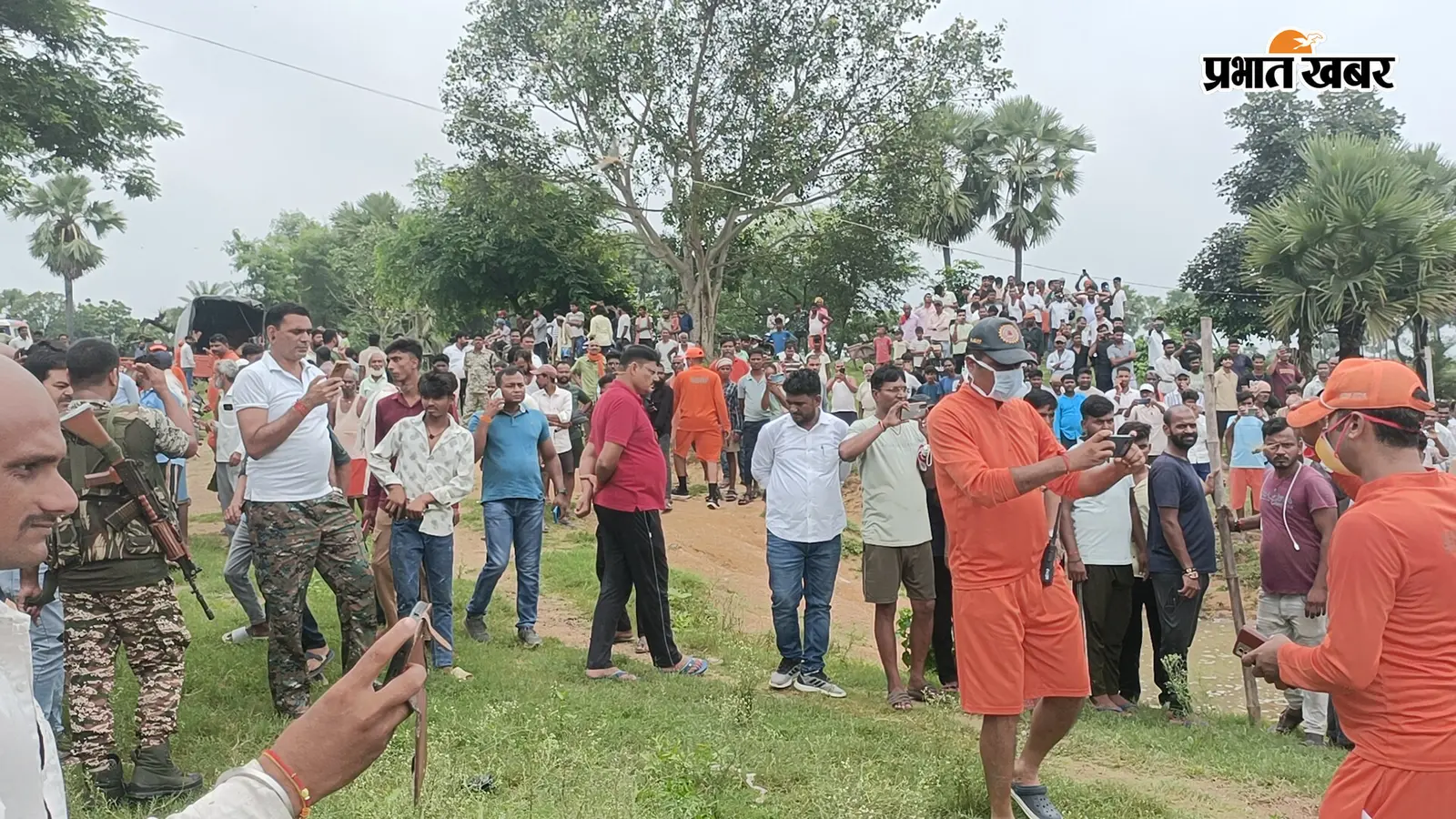 Palamu News: बटाने नदी में डूबे दूसरे युवक का शव 43 घंटे बाद बरामद, झाड़ियों में फंसा था शव