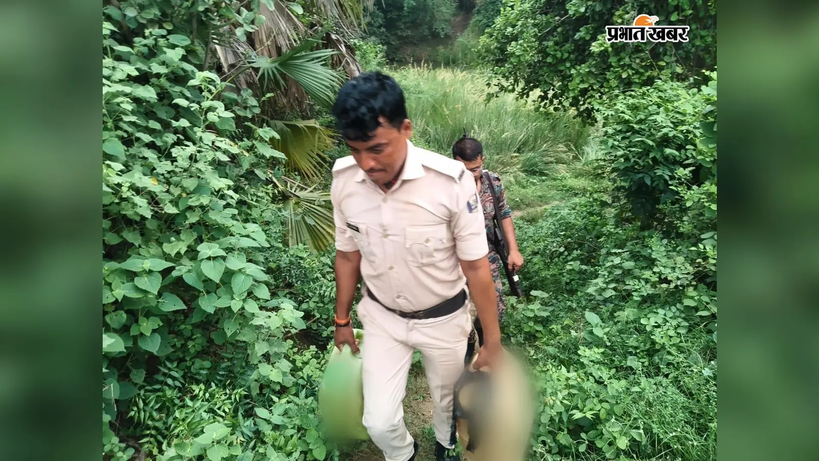 जहानाबाद: शराब माफिया पर पुलिस का बड़ा प्रहार; अवैध भट्ठियां ध्वस्त, 75 लीटर देसी शराब बरामद व 365 किलो जावा महुआ नष्ट, 31 गिरफ्तार