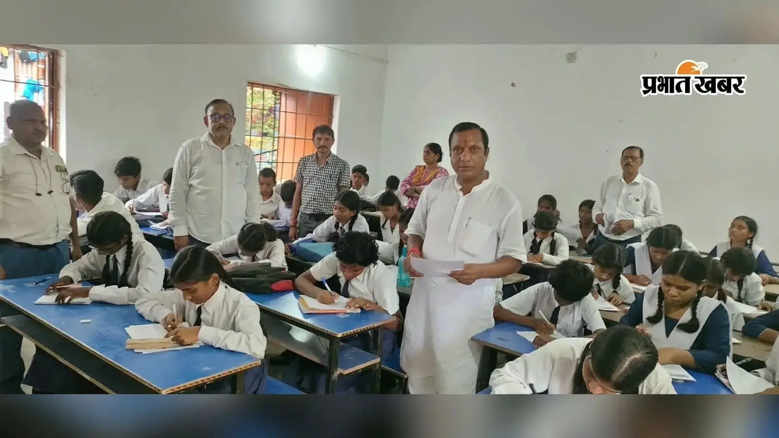 32 विद्यालयों में हुई ‘भारत को जानो’ प्रतियोगिता, तीन हजार से अधिक विद्यार्थियों ने लिया भाग
