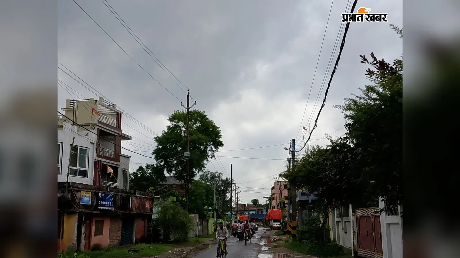 पूर्णिया: घर से निकलने से पहले जान लें मौसम का हाल, तेज हवाओं के साथ भारी बारिश का अलर्ट, IMD ने दी चेतावनी
