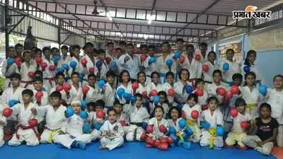 रामगढ़ में विशेष कराटे प्रशिक्षण शिविर, 100 खिलाड़ियों ने सीखी फाइटिंग स्किल्स और उन्नत तकनीक