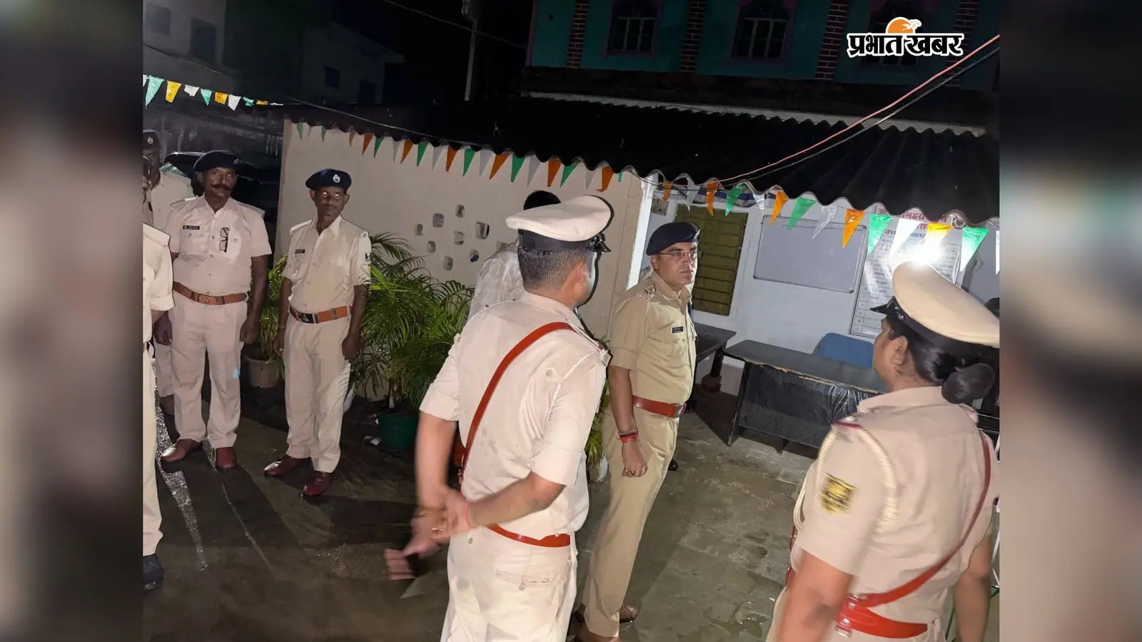 लखीसराय: अमहरा थाना पहुंचे SDPO शिवम कुमार ने 3.5 घंटे तक की गहन समीक्षा