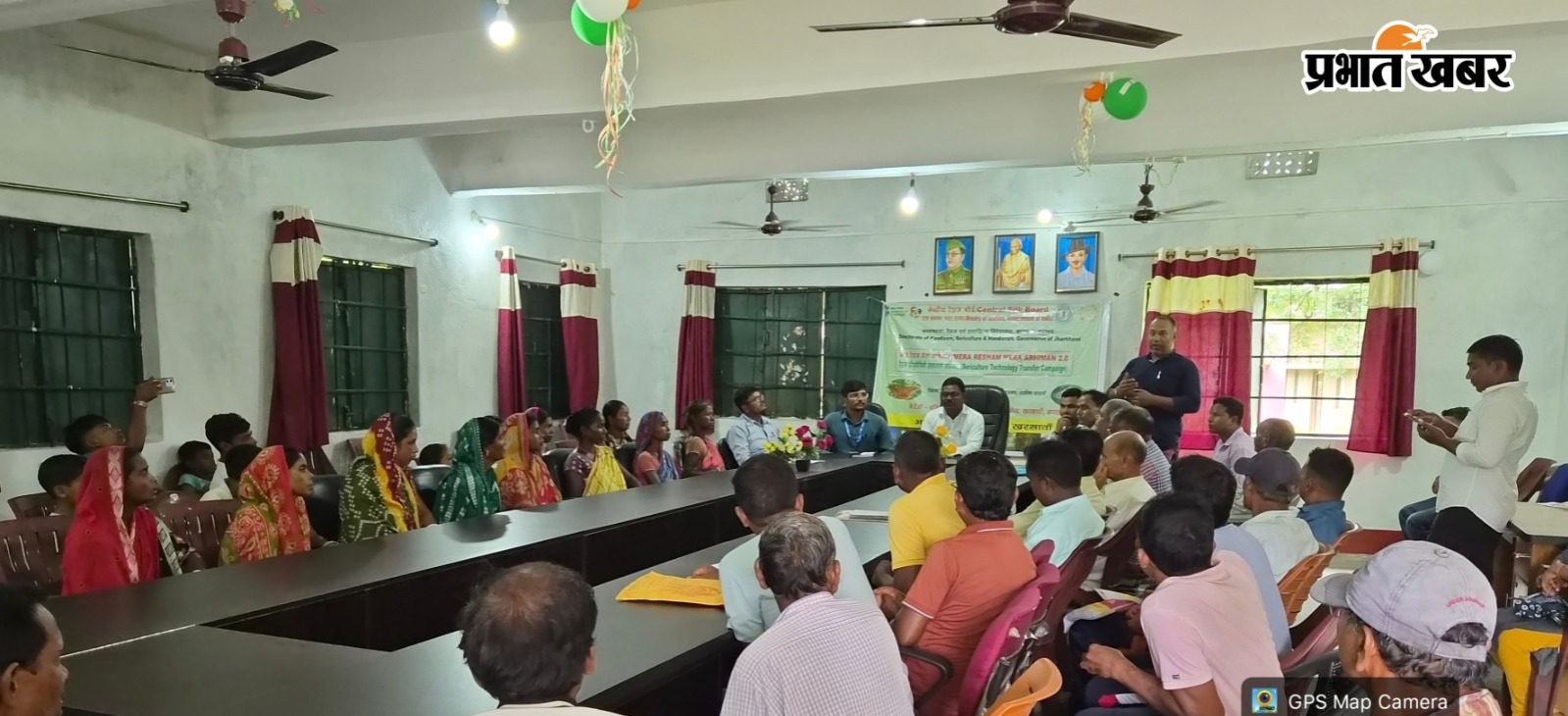 खेती की तकनीकी प्रशिक्षण देते सेंट्रल सिल्क बोर्ड के वैज्ञानिक-बी डुकरे प्रदीप गुलाबराव