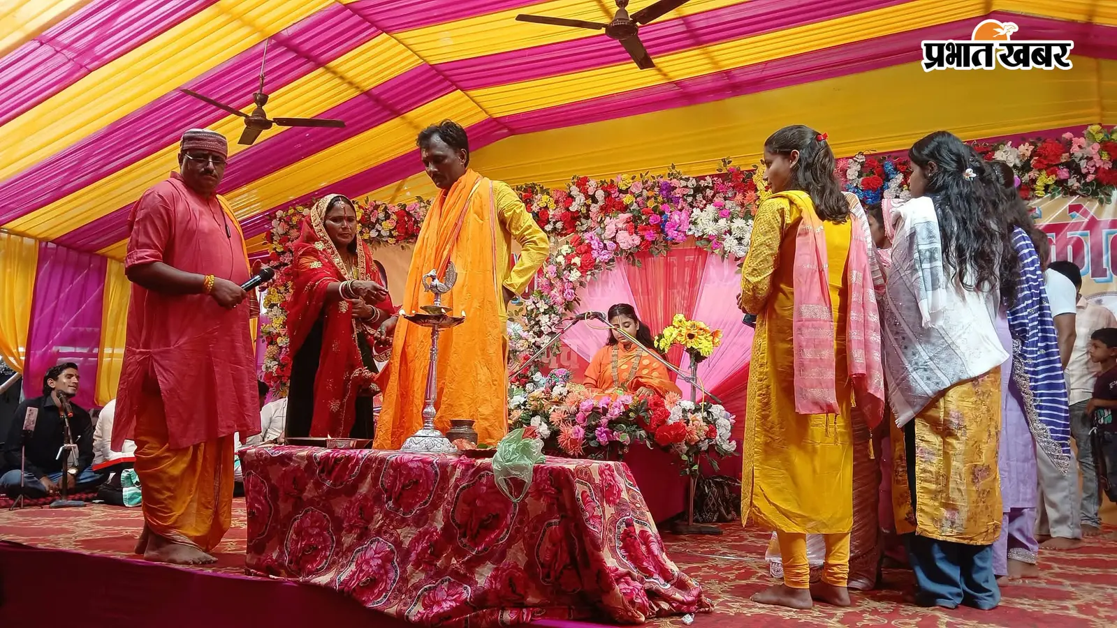 गूंजे श्रीकृष्ण के जयकारे: राधा-कृष्ण मंदिर के वार्षिकोत्सव पर पांच दिवसीय धार्मिक अनुष्ठान शुरू