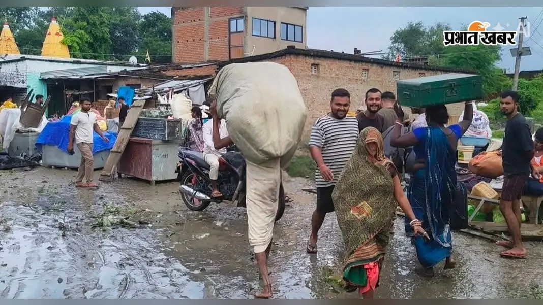 भोजपुर : बड़हरा के पिपरपांती में गंगा का कटाव तेज, घर छोड़कर निकले 100 से अधिक ग्रामीण; ADM ने लिया जायजा