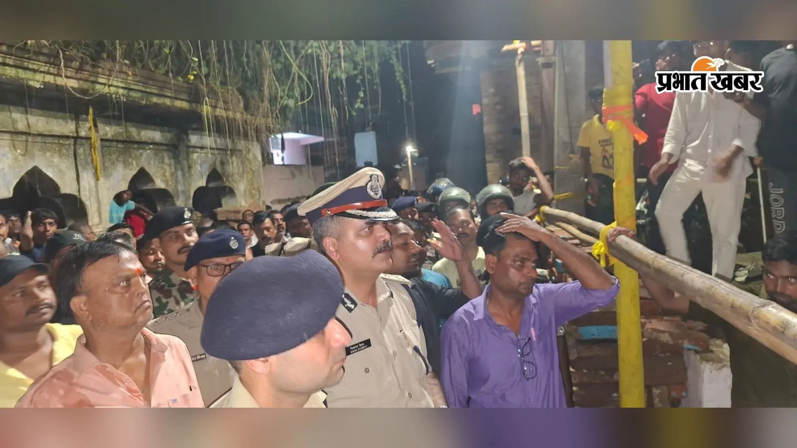 हिसुआ छात्र हत्याकांड: पीड़ित परिवार से मिले आईजी-एसपी, परिजनों ने की आरोपियों के एनकाउंटर की मांग