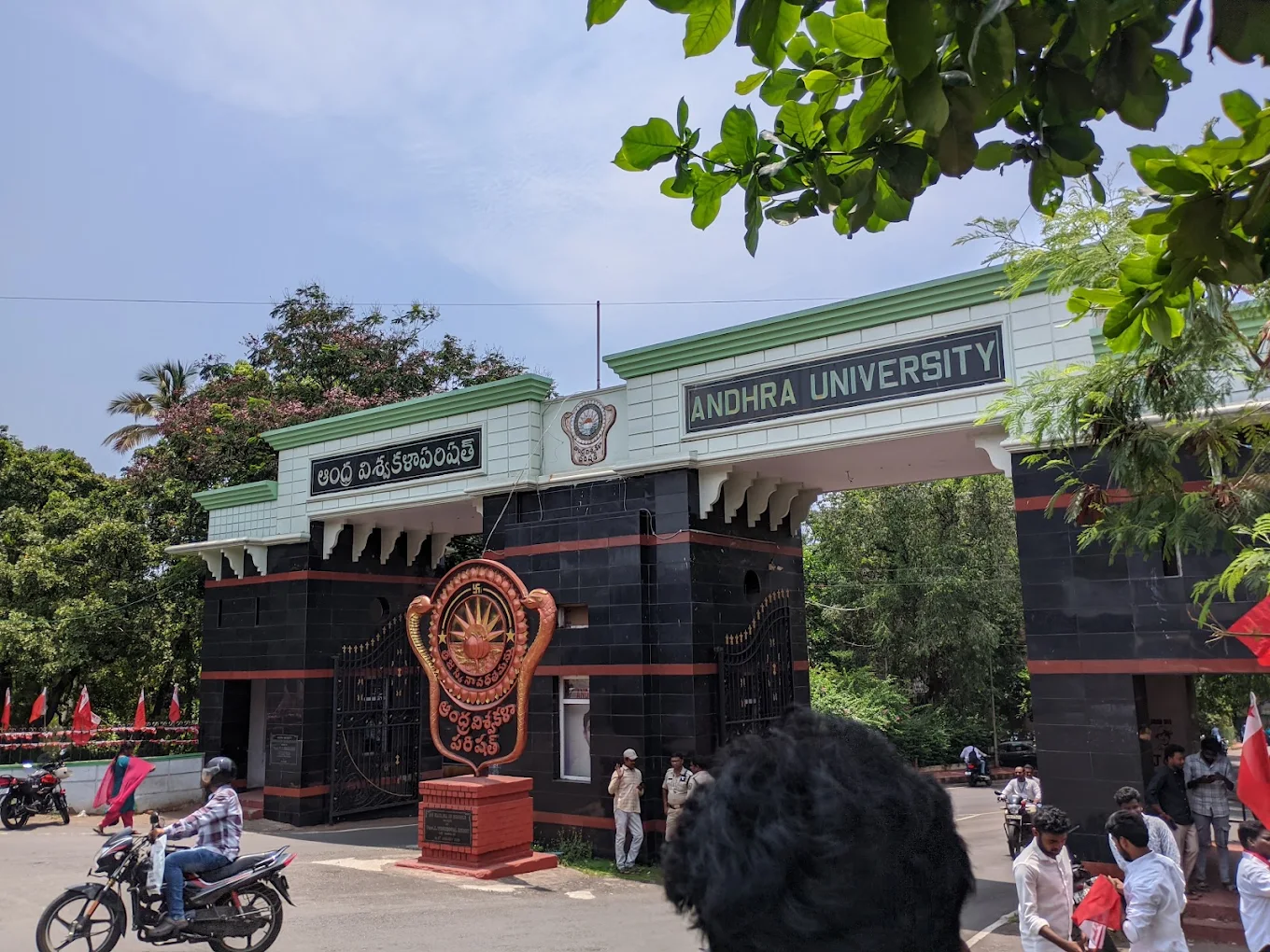 आंध्र विश्वविद्यालय (Image-Social Sites)