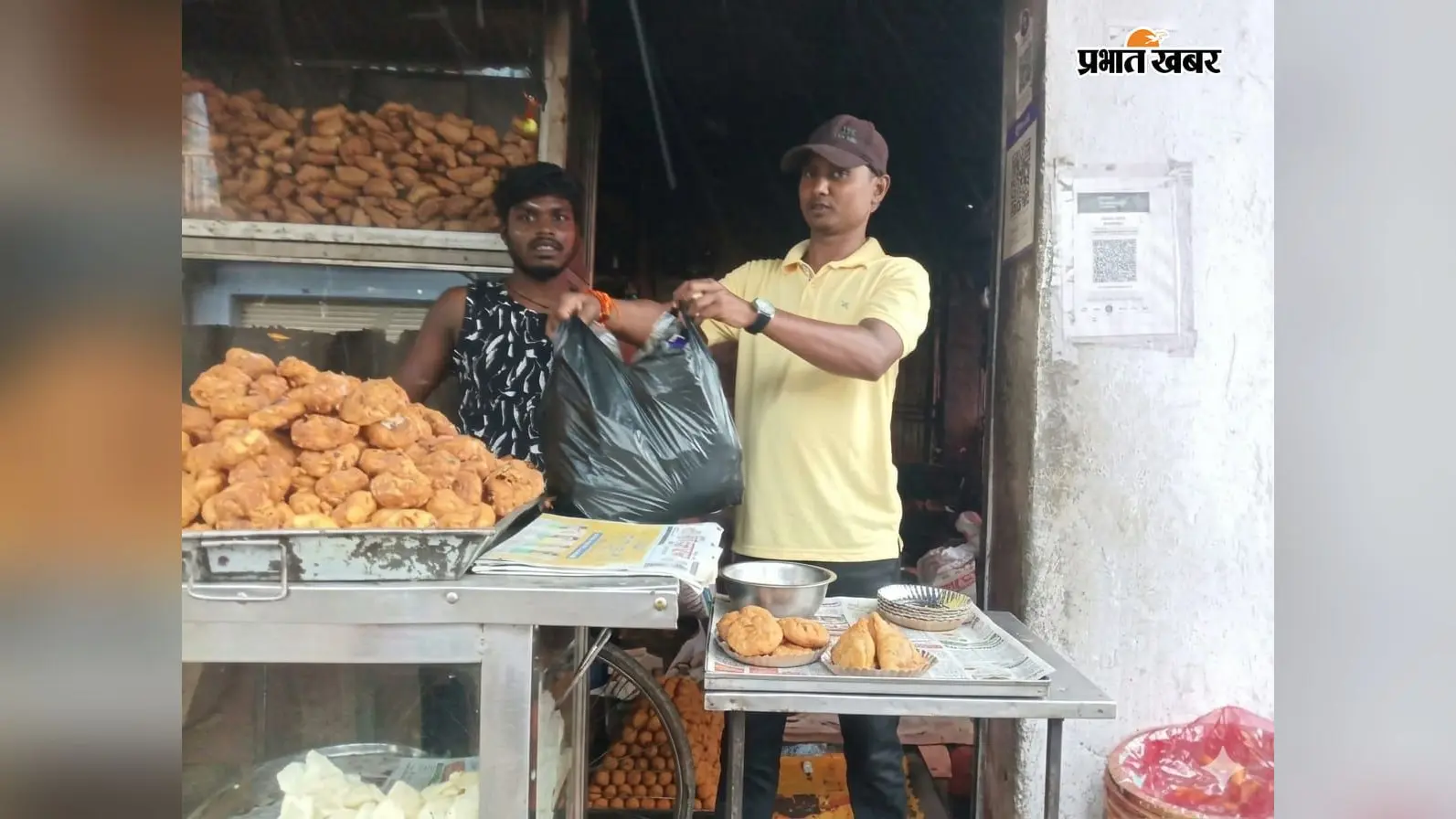 हाजीपुर में सिंगल यूज प्लास्टिक के खिलाफ छापेमारी, 7.2 किलो प्रतिबंधित सामग्री जब्त