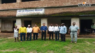 कोडरमा में बारिश में स्कूल की अधूरी छत ढही, बाल-बाल बचे बच्चे