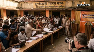 जाति-आवासीय-आय प्रमाणपत्र के लिए लगी भीड़, SIR के बीच मुरलीपहाड़ी पंचायत भवन में हाथों-हाथ हुआ काम