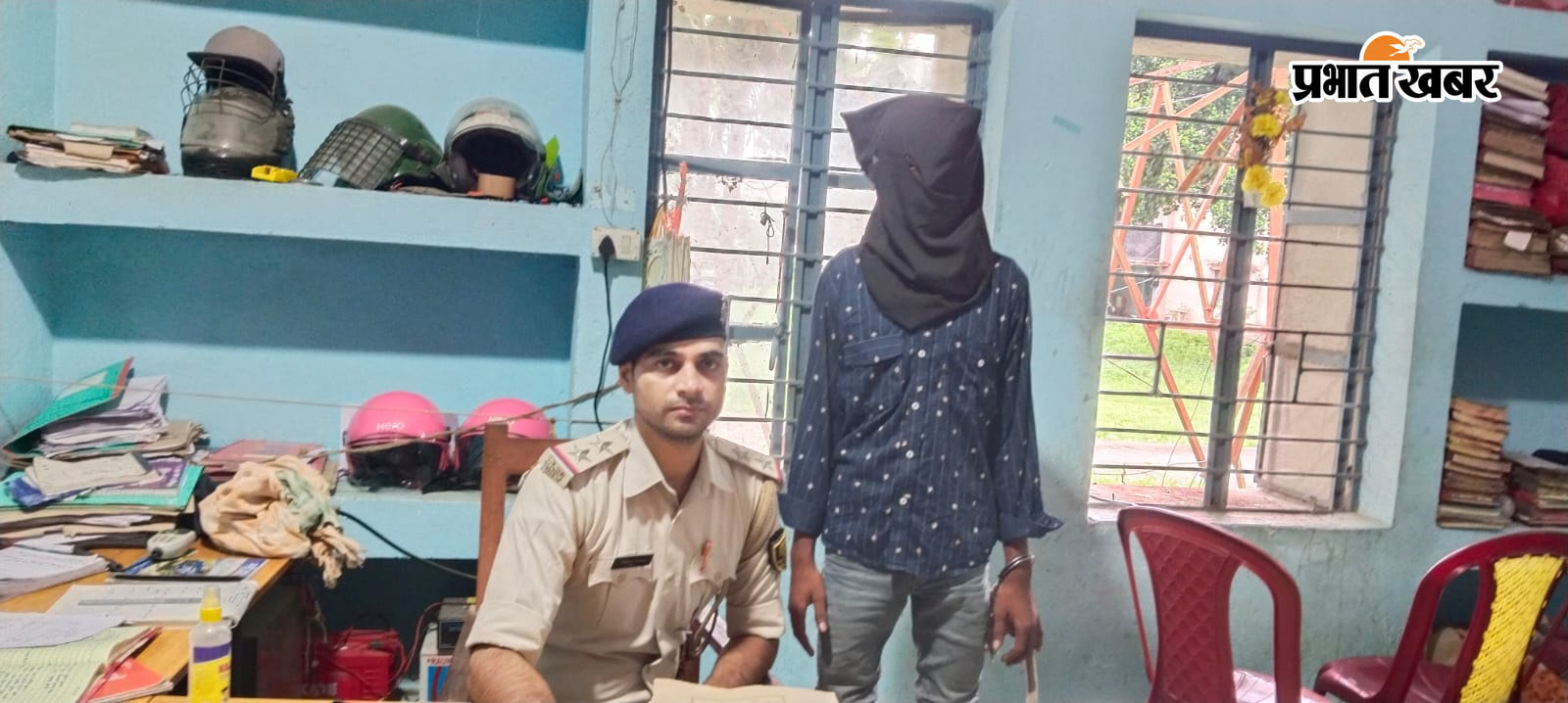 गिरफ्तारी आरोपी की जानकारी देते पुलिस | Prabhat Khabar Network