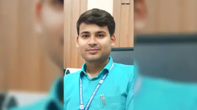 कैमूर: गांव के स्कूल से राज्य स्तरीय सम्मान तक, सुमित कुमार की मेहनत ने रचा नया मुकाम; जानें उनकी कहानी