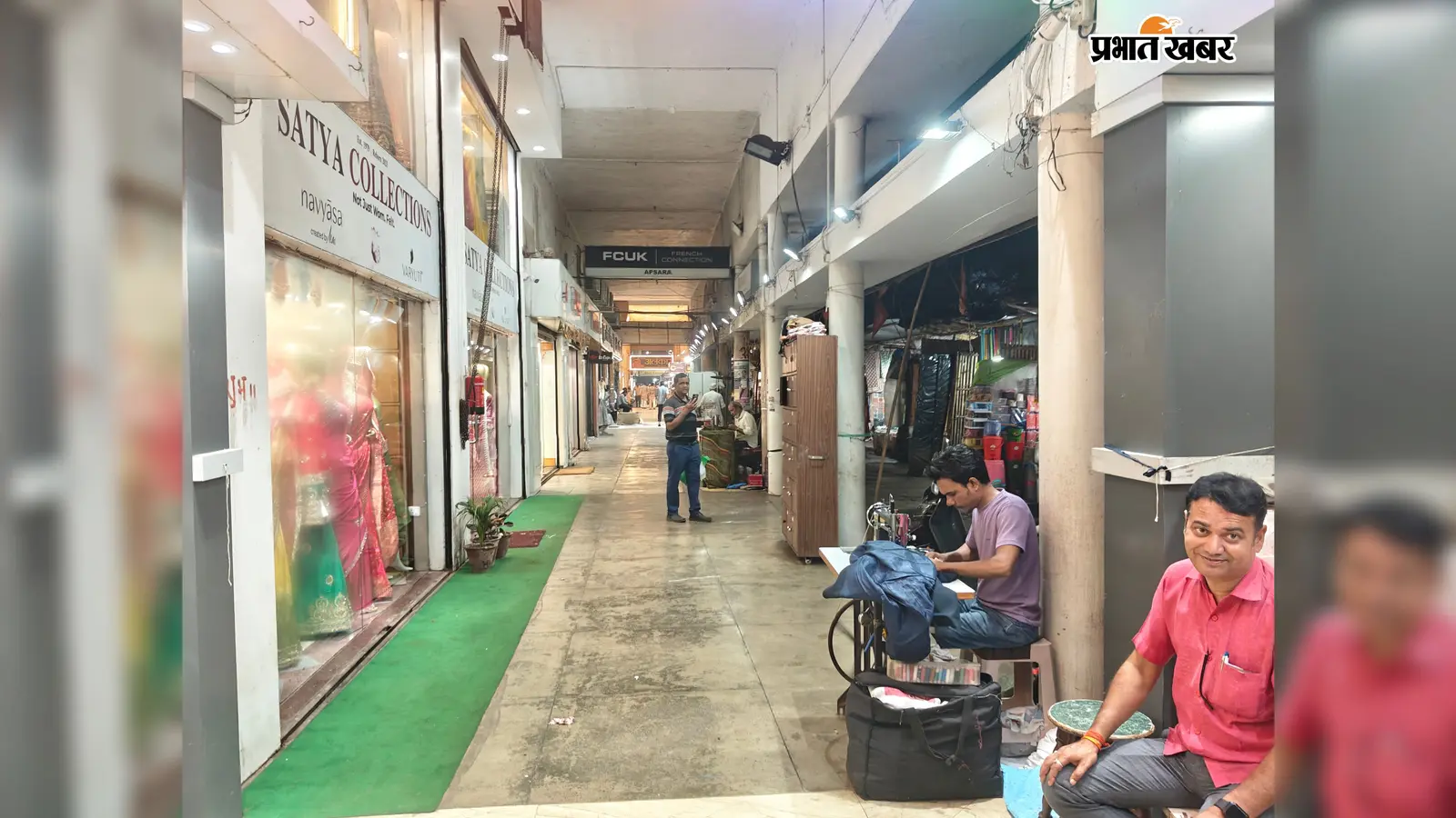 डीसी के निर्देश का असर: सिटी सेंटर का कॉरिडोर खाली, सेक्टर-12 में पहुंचने लगीं नई टंकियां