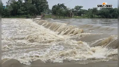 Bengal News: बारिश से बांकुड़ा बेहाल, कॉजवे डूबे, 30 गांवों का संपर्क कटा, बस सेवा बंद