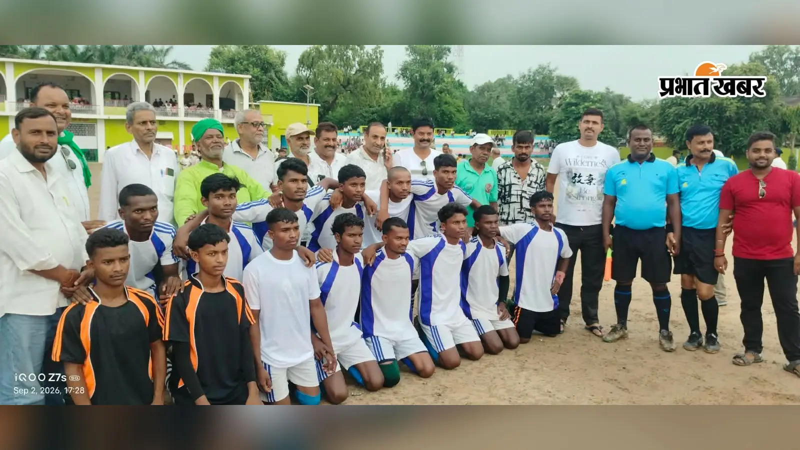 कैमूर जिला फुटबॉल लीग में बड़गांव खुर्द का जलवा, विक्की उरांव के शानदार गोल से दुग्धा को 1-0 से हराया