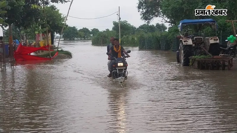 इंद्रपुरी बैराज से पानी छोड़े जाने के बाद गंगा फिर उफान पर, बड़हिया में बढ़ी बाढ़ की चिंता