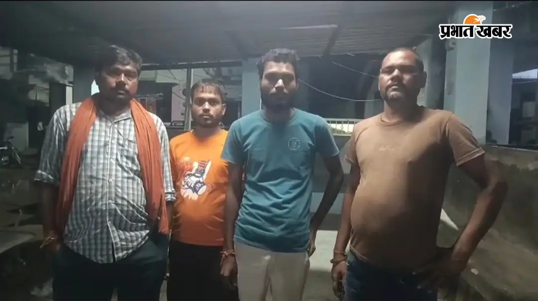 हाजीपुर में गांधी सेतु पर भीषण सड़क हादसा, ट्रक से टकराया ऑटो; एक मजदूर की मौत, कई घायल