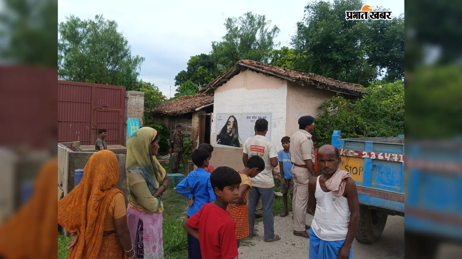 सीतामढ़ी के पुनौरा थाना क्षेत्र में न्यायालय के आदेश पर फरार आरोपियों के घरों की कुर्की