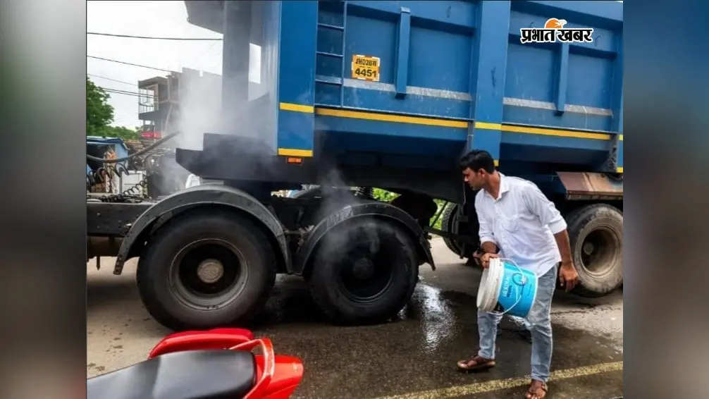 पतरातू में हाइवा के टायर में लगी आग, चालक की सूझबूझ से टला बड़ा हादसा