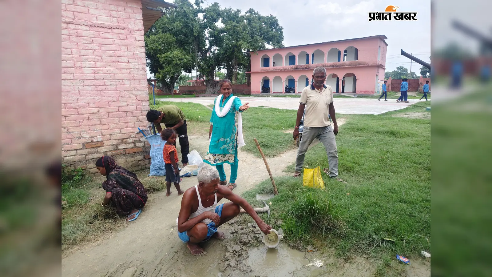 हाजीपुर : एक माह से खराब था स्कूल का नल, सूचना मिलते ही 2 घंटे में पहुंचीं जेई और बहाल करायी पेयजल सुविधा