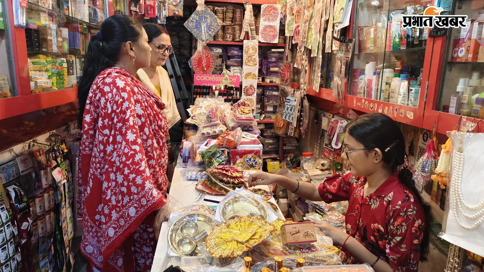 जहानाबाद में जन्माष्टमी की धूम, लड्डू गोपाल की पोशाक से लेकर मोर वाले झूलों तक बाजार में बढ़ी खरीदारी