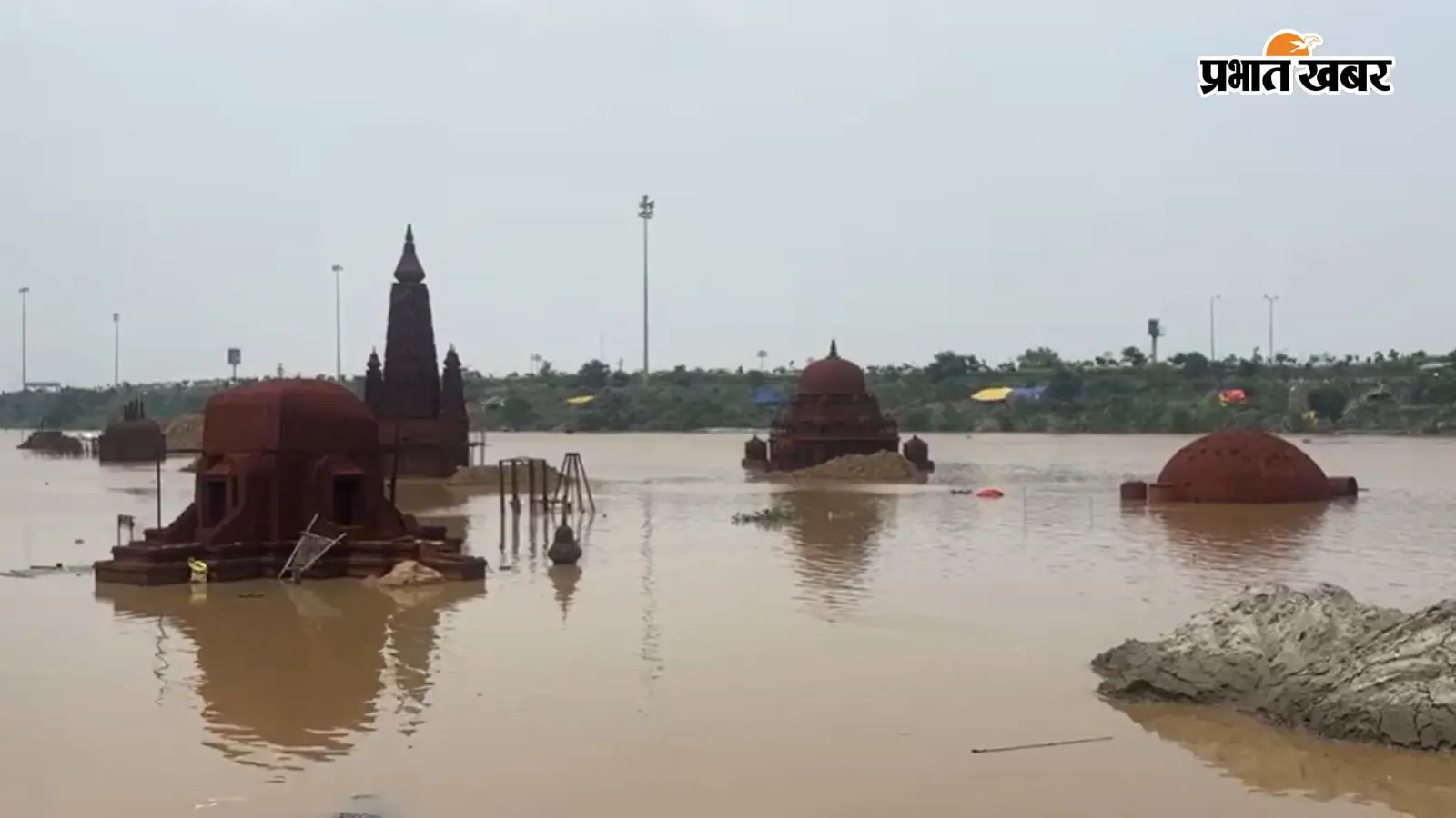 बाढ़ की पानी में डूबा गोलघर, शेरशाह सूरी का मकबरा और महाबोधि मंदिर, पटना में 14.98 करोड़ की लागत से बने रहे पार्क का हाल-बेहाल