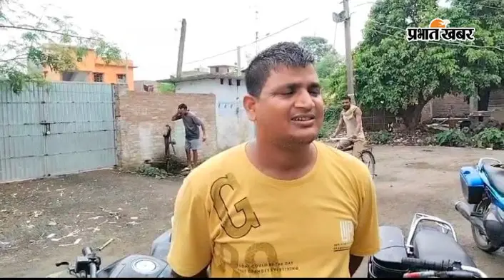 बाढ़ का पानी उतरा तो बीमारी का खतरा बढ़ा: साहिबगंज के कोर्दाजनना में स्वास्थ्यकर्मी ही गायब