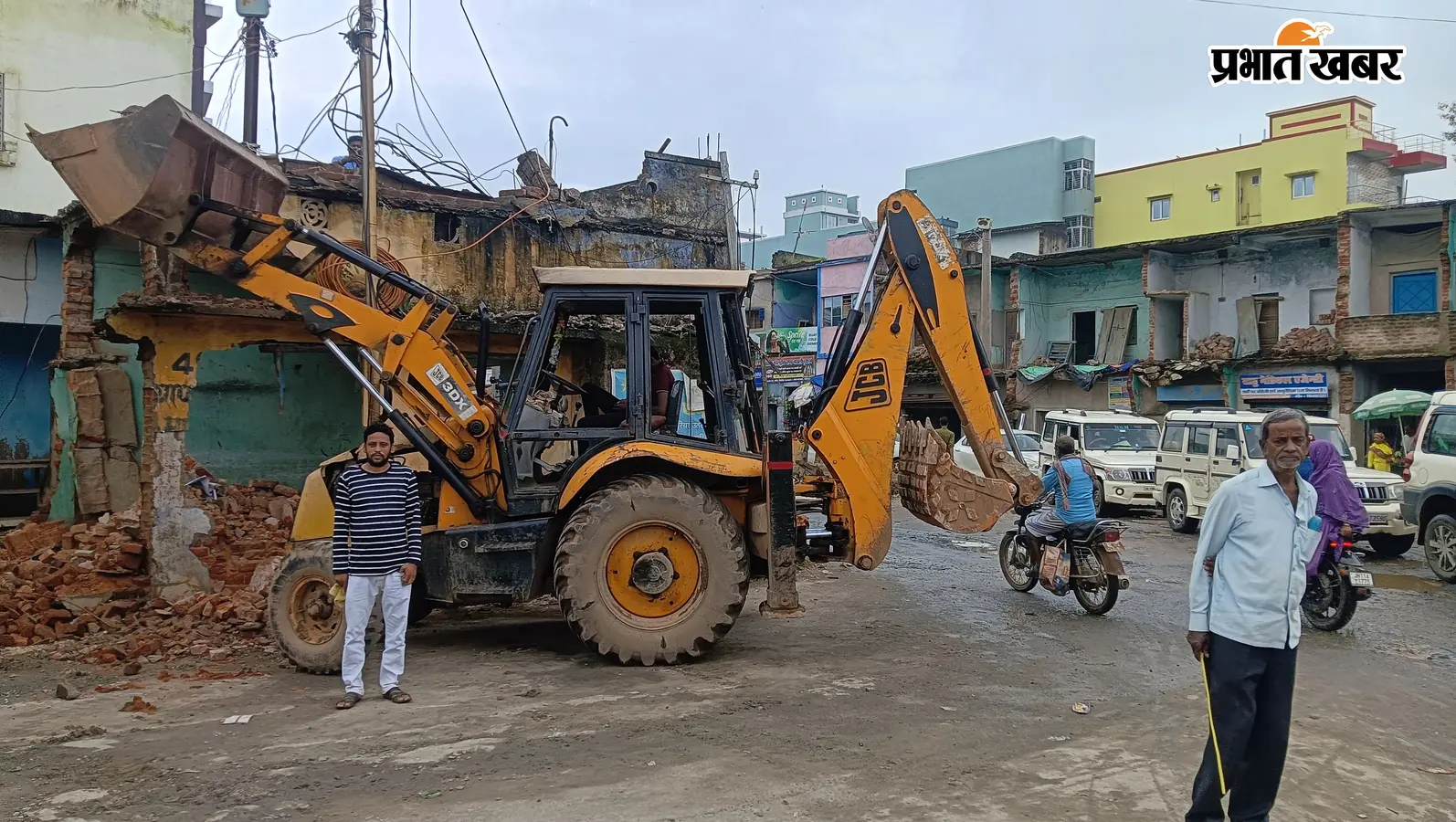 हाईकोर्ट के स्टे के बावजूद रैयतों ने खुद हटाये मकान, सरिया ROB निर्माण में तेजी की उम्मीद
