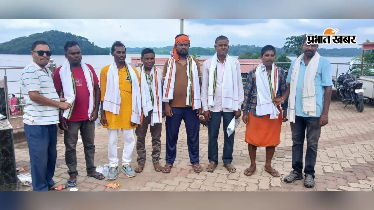 Palamu News: टूटी नहर की मरम्मत से 105 गांवों के किसानों को मिली सिंचाई की राहत, मलय डैम में कर्मी-मजदूर सम्मानित