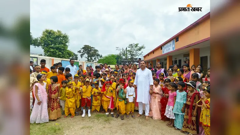 सिसई में जन्माष्टमी की धूम, राधा-कृष्ण बने नन्हे-मुन्नों ने मोहा सबका मन