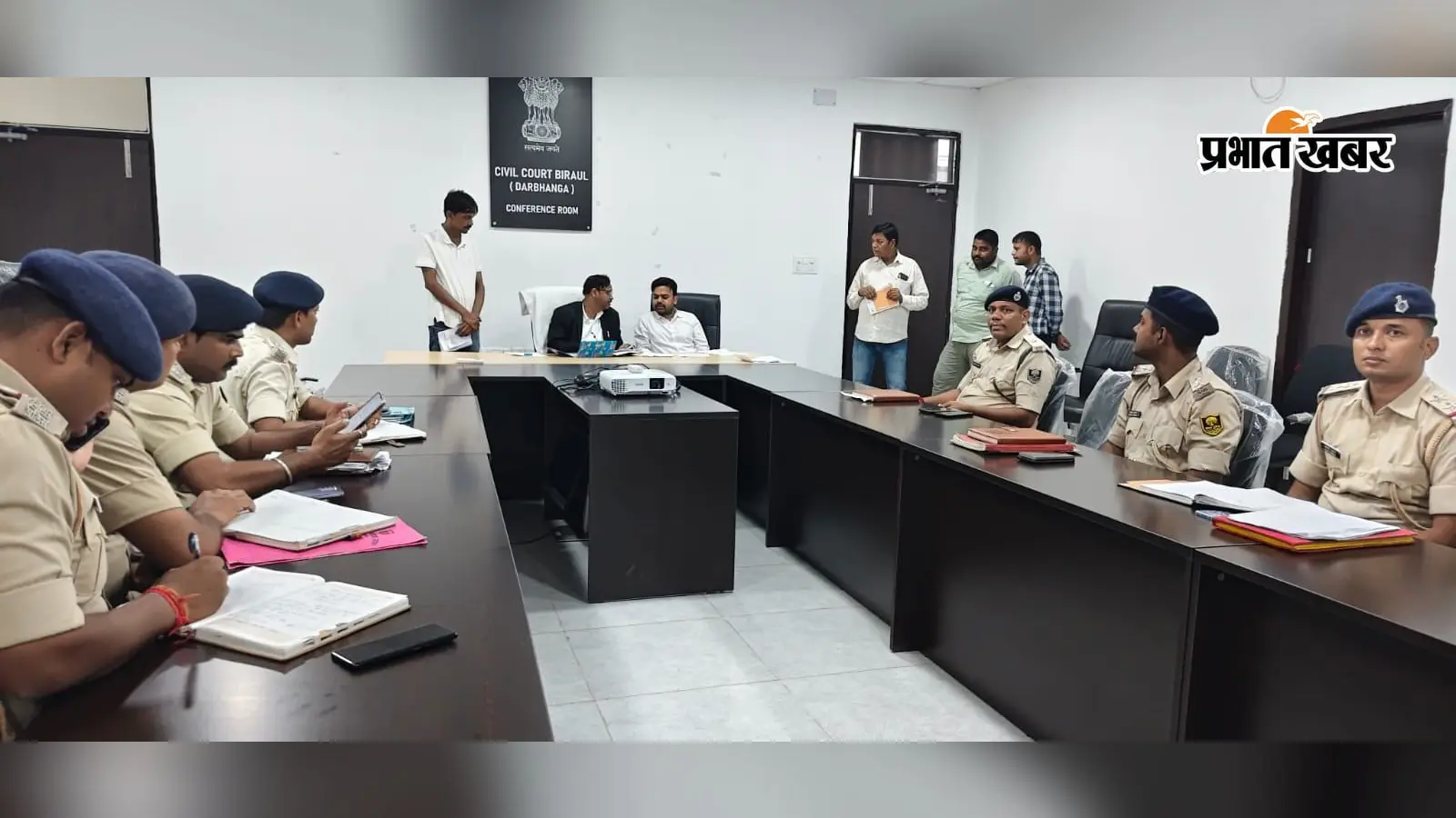 राष्ट्रीय लोक अदालत की सफलता को लेकर बिरौल में थानाध्यक्षों के साथ हुई बैठक, नोटिस तामिला पर जोर