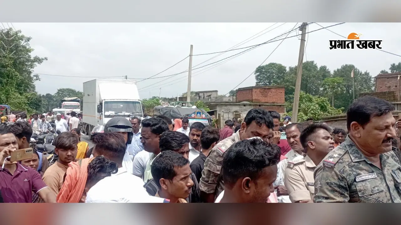हजारीबाग: मायके की राह में मौत ने रोका रास्ता, हाइवा की टक्कर में महिला की मौत; युवती गंभीर