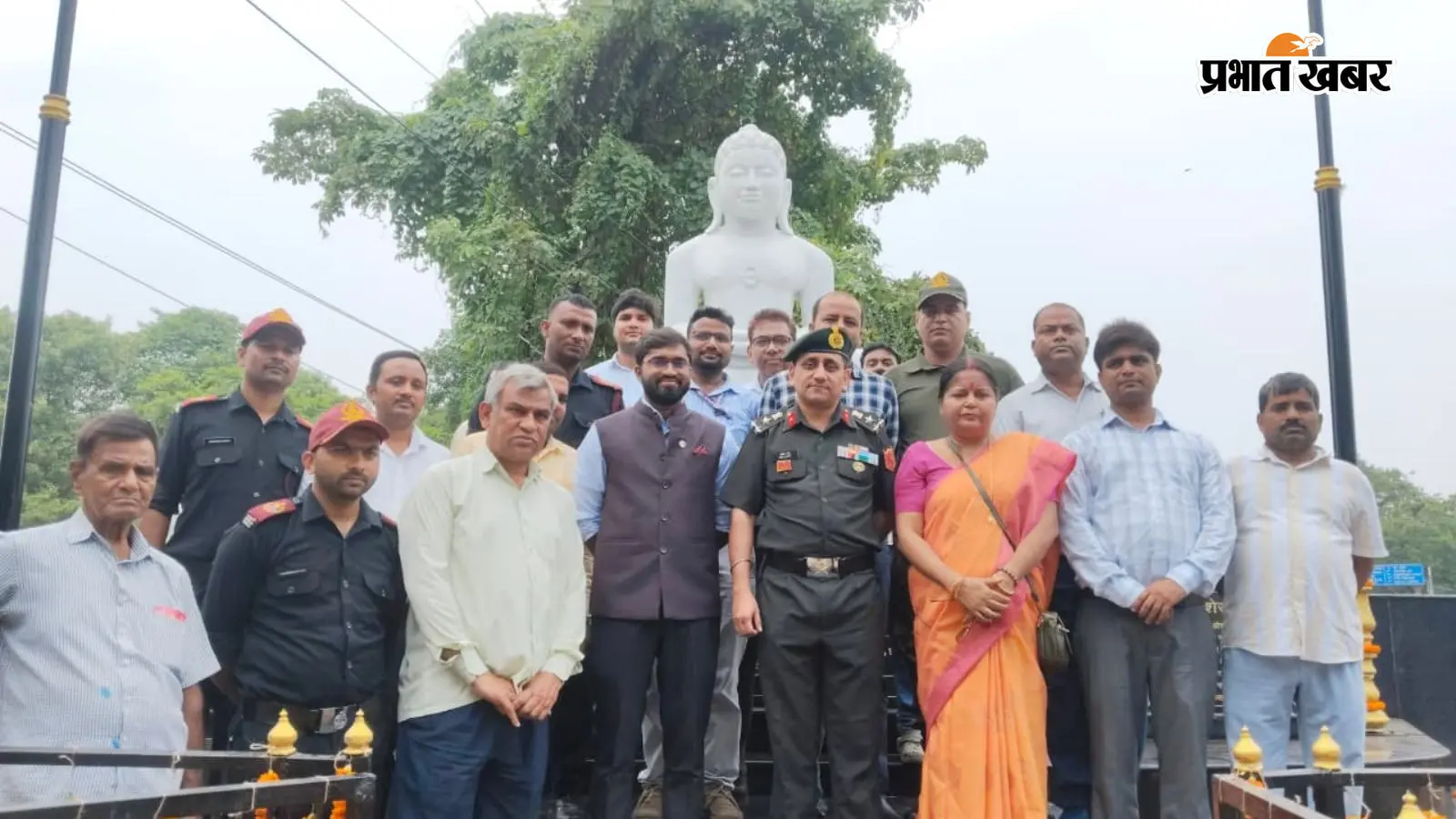 पटना के दानापुर में सद्भावना चौक पर भगवान बुद्ध और महावीर की प्रतिमा का अनावरण