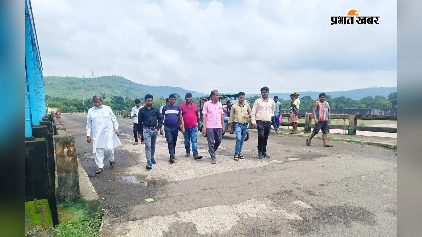 गुमानी में बढ़ा पानी, बरहेट बराज पर बढ़ी निगरानी; कम कराया गया जलप्रवाह