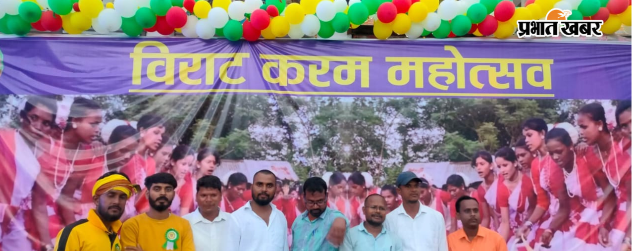 फोटो झूमर नृत्य करते हुए गांव के ग्रामीणों की तस्वीर | Prabhat Khabar Network