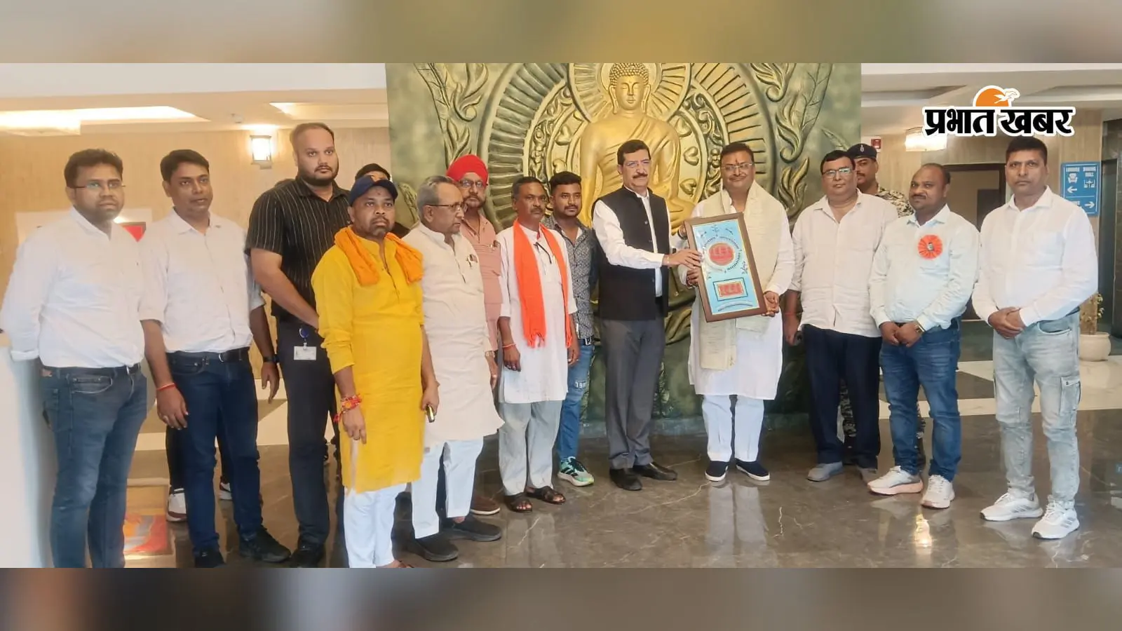 सांसद मनीष जायसवाल ने PVUNL अधिकारियों संग की बैठक, प्रभावित गांवों में विकास व रोजगार पर जोर