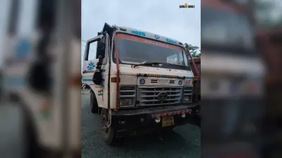 मुसाबनी डीएसपी ने हाता में बालू लदे हाइवा को किया जब्त, जानें कहां से आ रहा था बालू