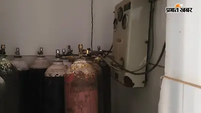 जमुई सदर अस्पताल में एक माह से बंद पड़े दोनों ऑक्सीजन प्लांट, सिलेंडर के भरोसे गंभीर मरीजों की सांस