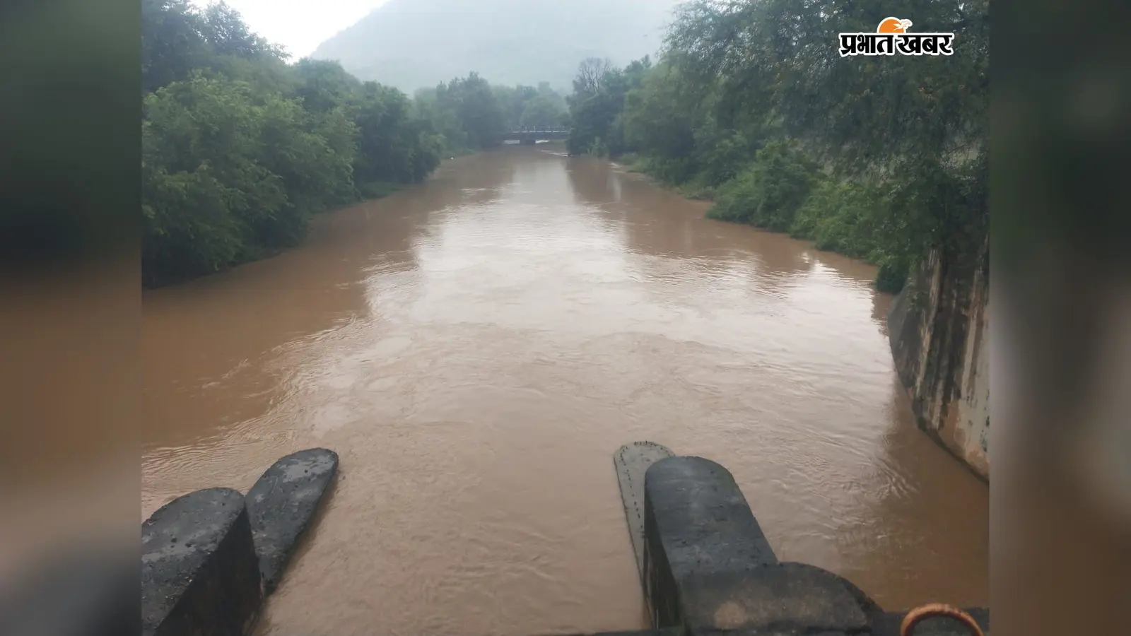 औरंगाबाद : छह दिन उफान पर रही उत्तर कोयल नदी, जलस्तर घटते ही मुख्य नहर में छोड़ा गया 700 क्यूसेक पानी