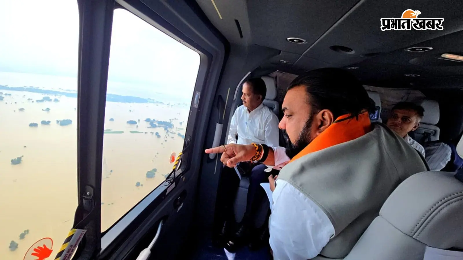 हेलीकॉप्टर से नदियों के विकराल रूप को देखने निकले CM सम्राट चौधरी, अधिकारियों को दिए ये आदेश