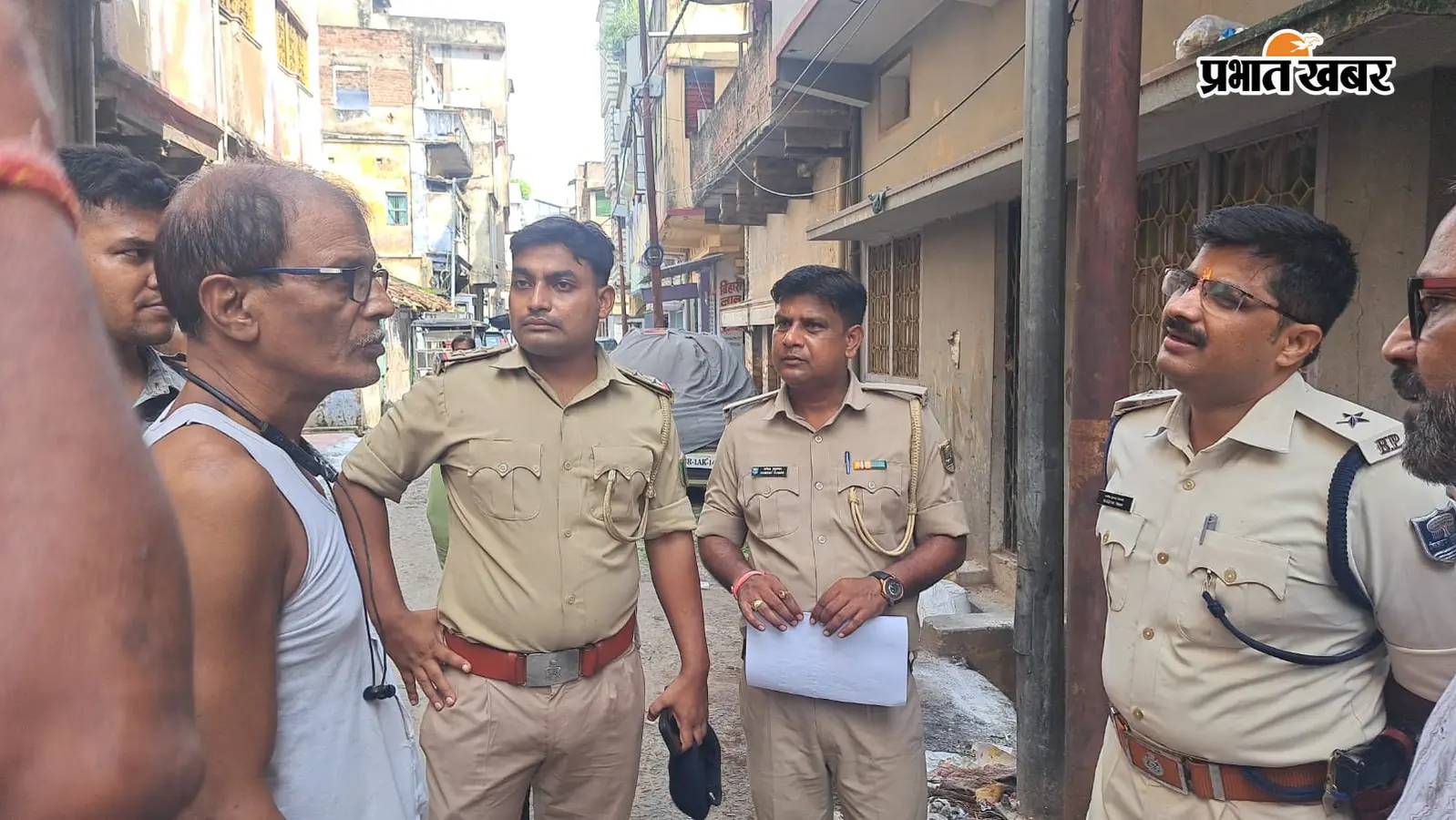 मुंगेर में दिनदहाड़े दुकान पर चली गोली, पहले धमकी फिर हथियार लेकर पहुंचे बदमाश